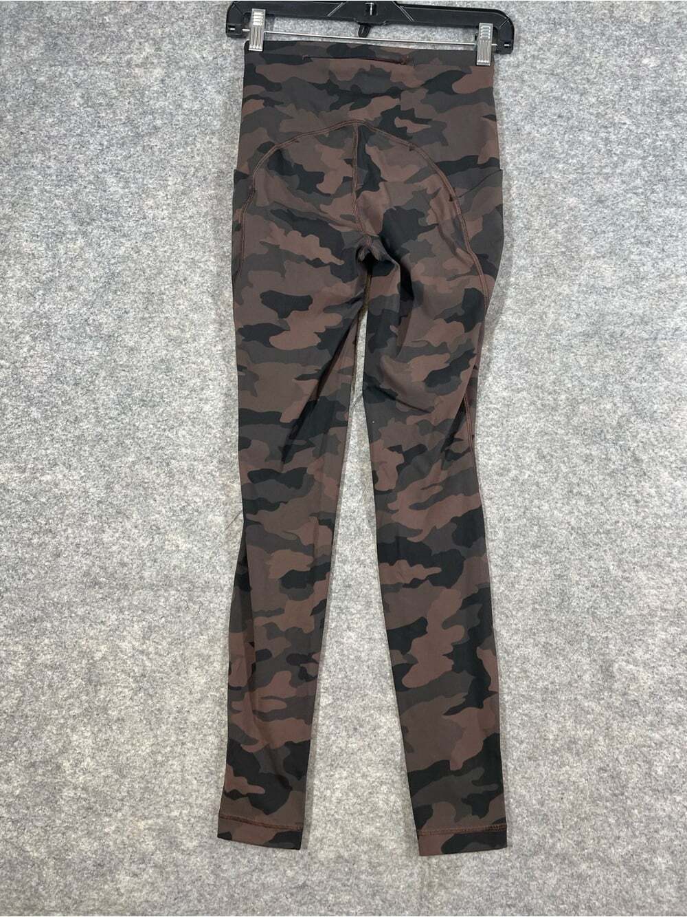 Lululemon Camo Leggings Brown Black Reflective Hem High Rise Yoga Pants Size 4 - Picture 12 of 15
